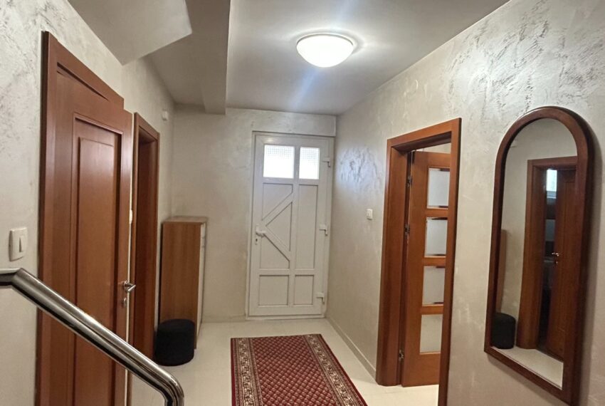 1deb5a01-c14c-4c61-aba2-2ae711318547