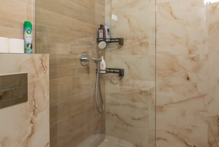 4f3a6566-0ce5-444e-b431-bdd1f5cda020