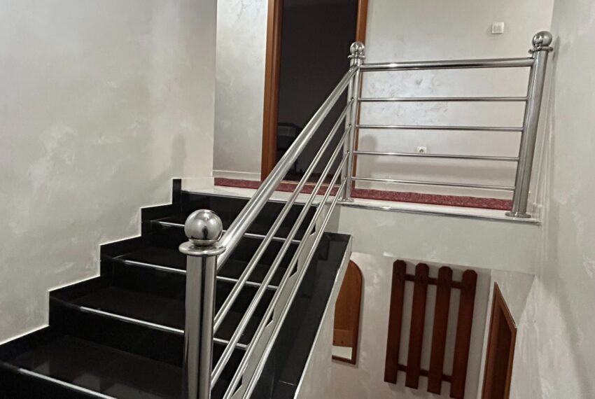 5c895a99-b424-4403-8596-c227b33b0572