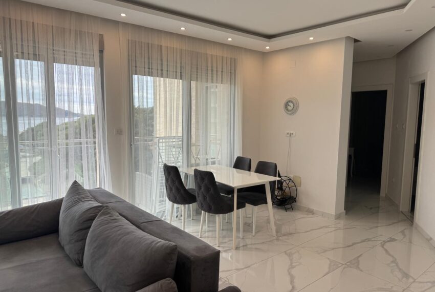 b634b028-5caf-40cc-ba82-4438cd221bf5