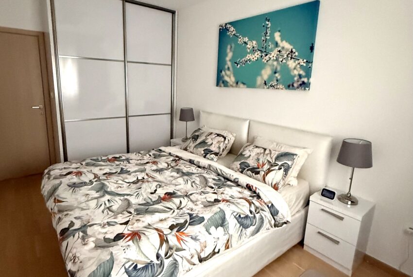 c39a63e9-df30-4a57-a390-b175aac0ef9e