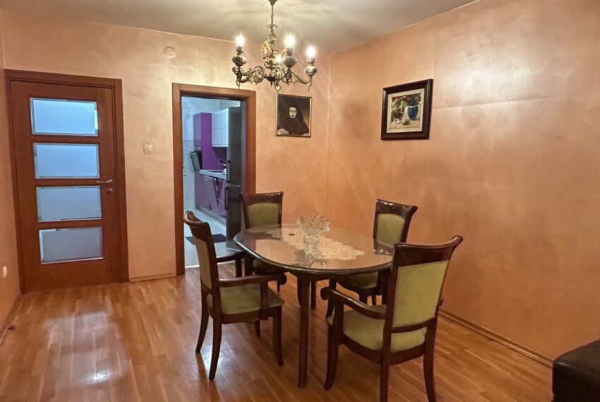 e04e4504-dd75-43c3-85de-db6499635023