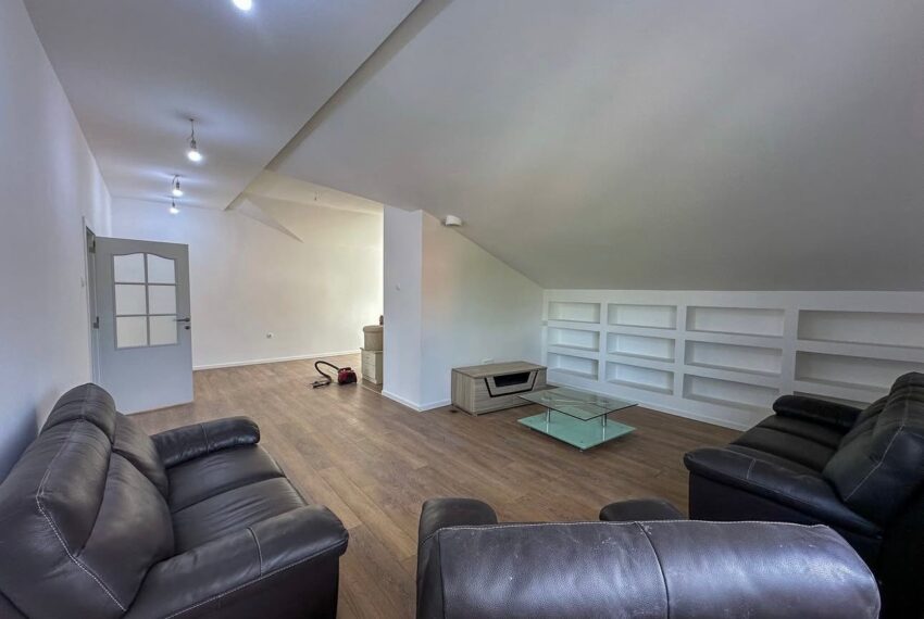 e2d63964-9a76-4c11-950b-5f95620ce3c3