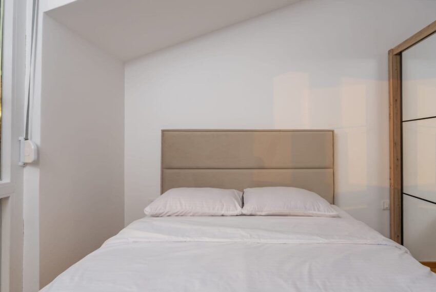 f2cd8e39-e3a2-4297-953d-6912d17a7825