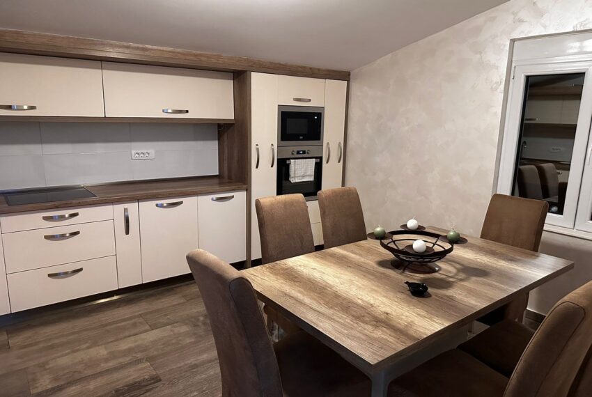 fef55a45-30a2-419e-af8f-3bd94841ed69